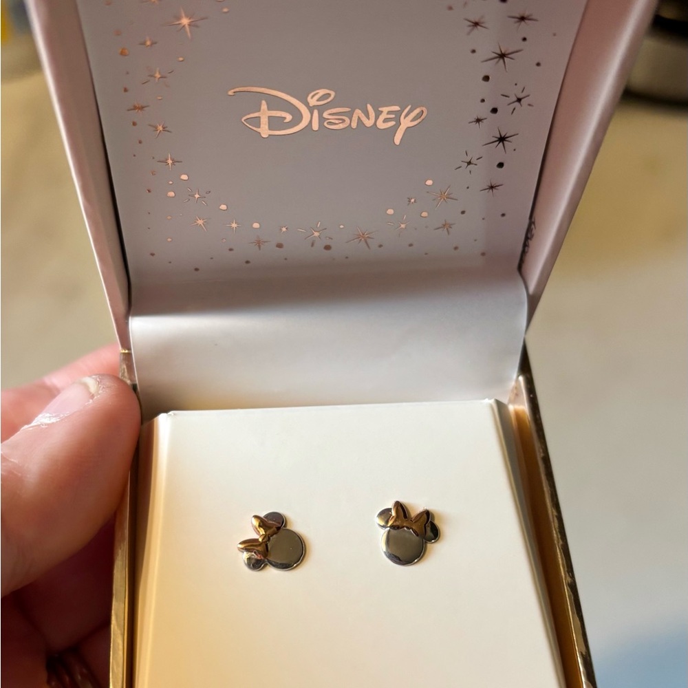 $350 14kt White and Rose Gold Minnie Earrings Studs